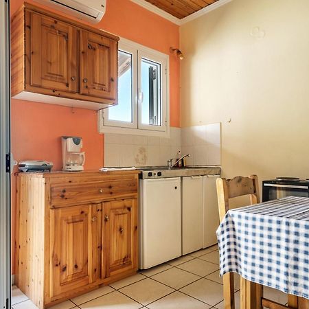 Lefkothea Apartment 2 Frinion Bagian luar foto
